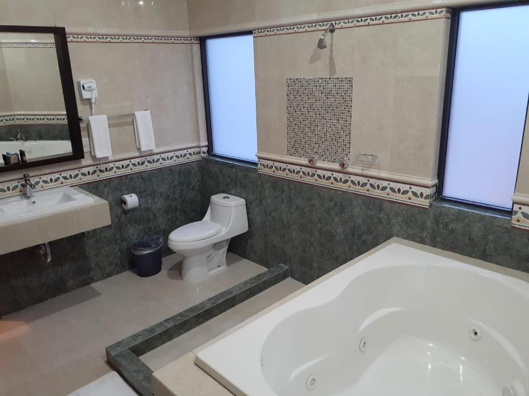 Hotel Candelero Yuriria 外观 照片